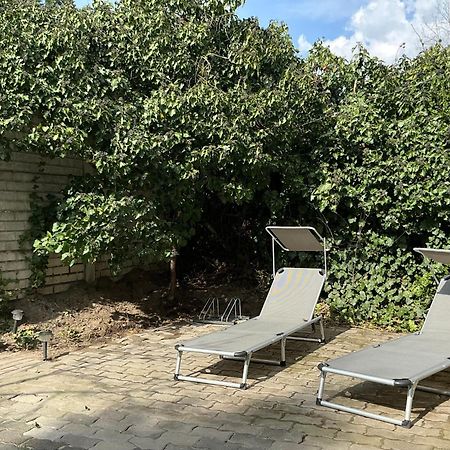 Pitypang Lak Apartment Szigetmonostor Ngoại thất bức ảnh