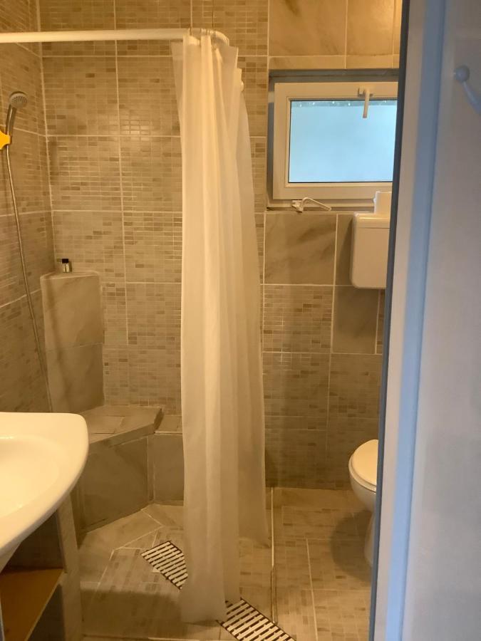Pitypang Lak Apartment Szigetmonostor Ngoại thất bức ảnh