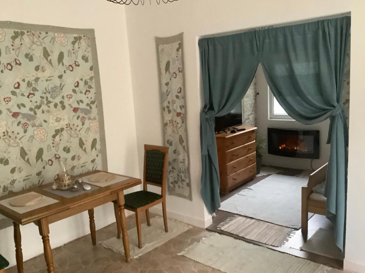 Pitypang Lak Apartment Szigetmonostor Ngoại thất bức ảnh